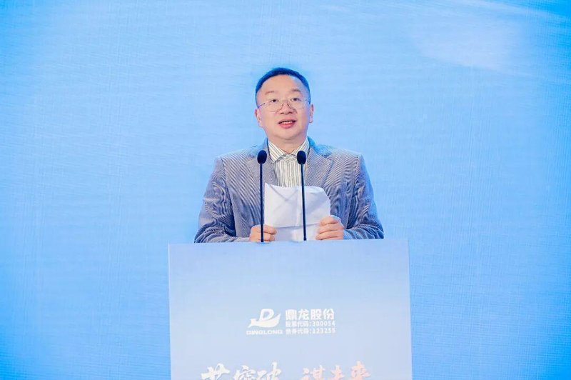 鼎龙股份高端光刻胶项目投产,填补国内半导体核心材料空白。 IT技术 鼎龙股份高端光刻胶项目投产,填补国内半导体核心材料空白。 IT技术 鼎龙股份高端光刻胶项目投产,填补国内半导体核心材料空白。 IT技术